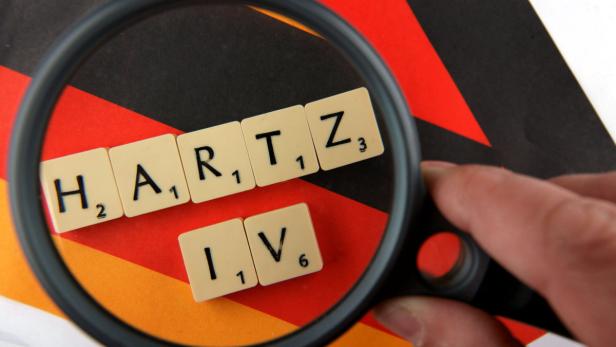 Reizwort &quot;Hartz-IV&quot;. Die Armutskonferenz warnt vor einer Abwärtsspirale am Arbeitsmarkt.