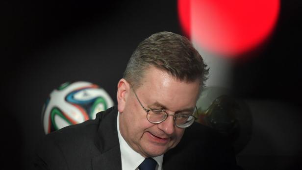 Korruptionsvorwürfe: DFB-Präsident Grindel tritt zurück