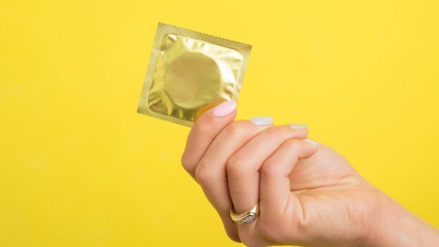 Kondome schützen vor sexuell übertragbaren Erkrankungen.