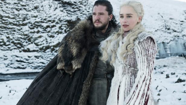 Fans rätseln, ob Jon Snow (Kit Harington) und Daenerys Targaryen (Emilia Clarke) den Kampf um den Thron in der finalen Staffel gewinnen