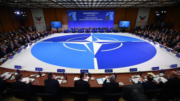 70 Jahre NATO: Jubiläum von Streitigkeiten überschattet