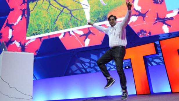 Versucht,seine Idee zu verkaufen: Gründer Muqeem Khan beim TEDx Summit in Doha