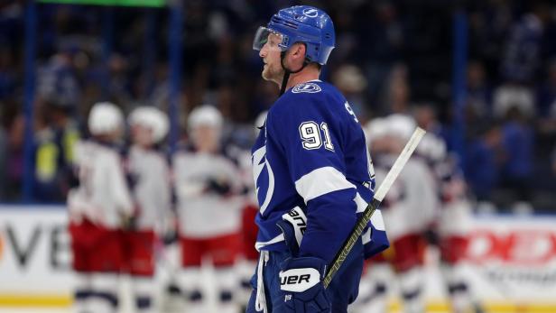 NHL: Topfavorit Tampa startete mit Niederlage ins Play-off