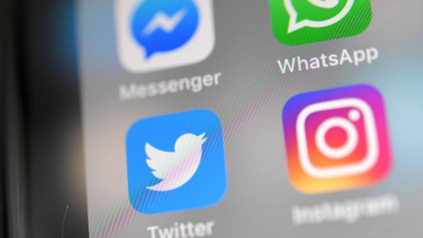 ++ THEMENBILD ++ SOZIALE MEDIEN / / SOCIAL MEDIA Überfallene Wiener Teenies fanden ihre Räuber auf Instagram wieder