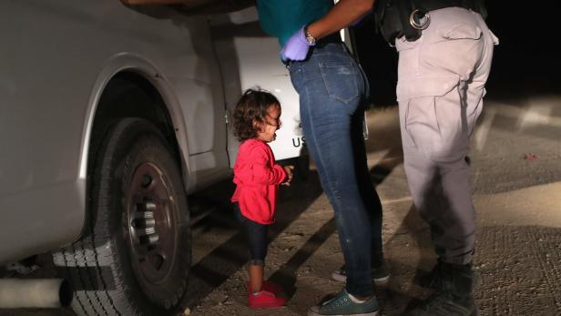 Pressefoto des Jahres: &quot;Crying Girl on the Border&quot;