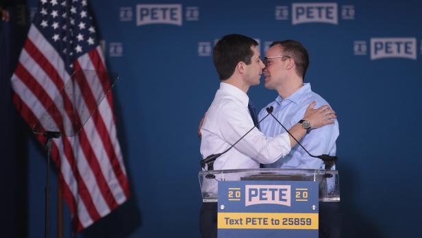 US-SOUTH-BEND-MAYOR-PETE-BUTTIGIEG-OFFICIALLY-ANNOUNCES-RUN-FOR- Trump findet schwulen Präsidentschaftskandidaten Buttigieg großartig