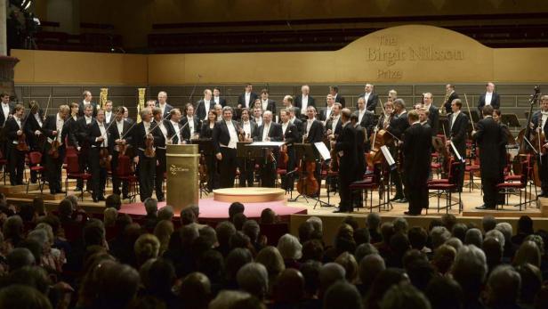 Die Wiener Philharmoniker bei der Zeremonie in Stockholm