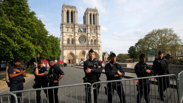 Französische "Gelbwesten" dürfen nicht vor Notre-Dame demonstrieren