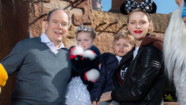 Ausflug nach Disneyland: Fürstin Charlene lässig wie nie
