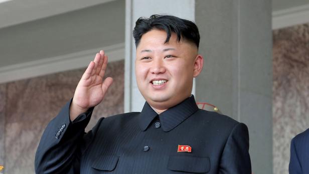 Kim Jong-un visits bei einer Feier im Jahr 2013 - er wurde seit mehreren Wochen nicht mehr gesehen.