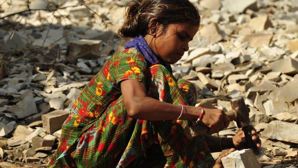 Kinderarbeiterin in Indien
