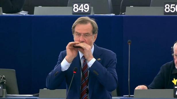 Pro Europa per Video: EU-Abgeordneter spielte Europahymne