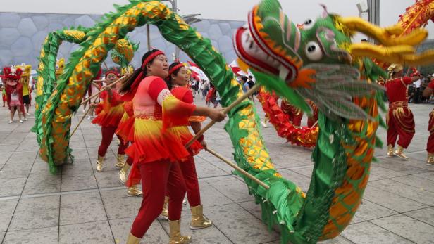 Folklore in China: Der Tanz mit dem Drachen.