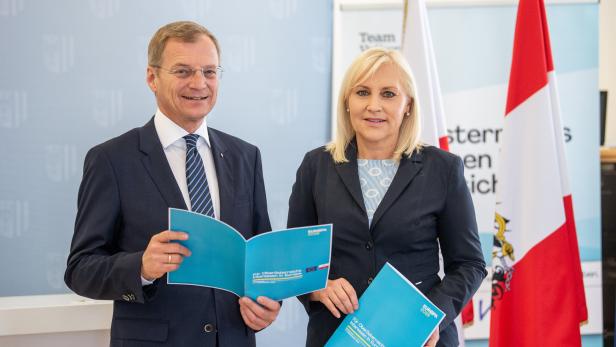 Fordern Technologieschub und Atomausstieg: Landeshauptmann Thomas Stelzer und ÖVP-Spitzenkandidatin Angelika Winzig