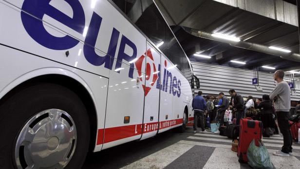 Fernbusse: Marktführer Flixbus hat Konkurrenten Eurolines gekauft