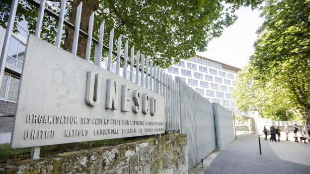 Vor der Welterbe-Tagung: Blümel macht UNESCO in Paris den Hof