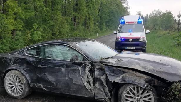 St. Valentin: Lenker crashte PS-Boliden