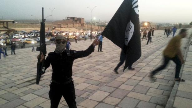 Die Gefahr des IS (im Bild ein Kämpfer in Mossul) wurde unterschätzt.