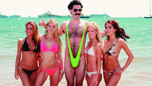 Sasha Baron Cohen als &quot;Borat&quot; am Strand von Cannes.