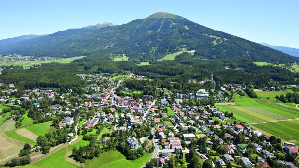 Streit um sozialen Wohnbau im Dorf von Innsbruck