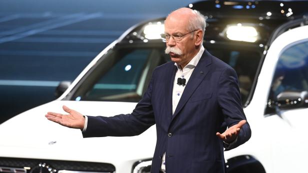 Daimler-Chef Zetsche wird mit einem Fake verabschiedet