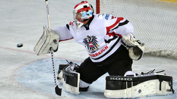 APA7593852-2 - 18042012 - LJUBLJANA - SLOWENIEN: ZU APA-TEXT SA - IIHF EISHOCKEY-WELTMEISTERSCHAFT DIVISION 1A - Keeper Bernhard Starkbaum (AUT) am Mittwoch, 18. April 2012, anl. der Begegnung zwischen Österreich und Japan in der Arena Stozice in Ljubljana. APA-FOTO: HELMUT FOHRINGER