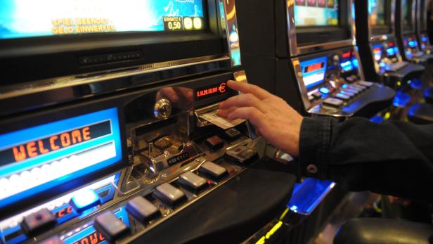 Glücksspiel-Clan: Wiener Familie bunkerte 553 illegale Automaten