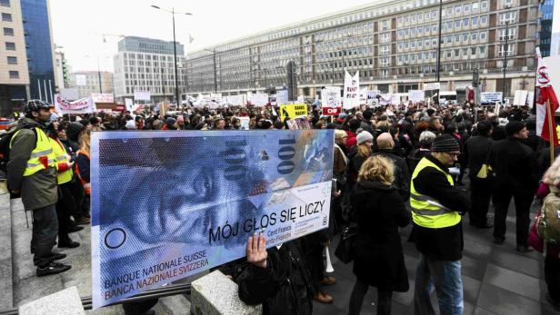 Die Demonstrationen haben ihr Ziel erreicht: Polnische Franken-Kreditnehmer protestierten im Februar vor der Nationalbank in Warschau