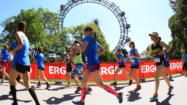 Frauenlauf: Freie Bahn für Läuferinnen, Umwege für Auto und Öffi