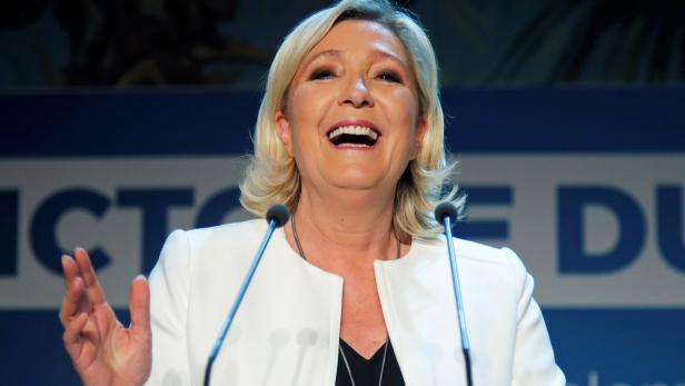 Frankreich: Le Pen knapp vor Macron