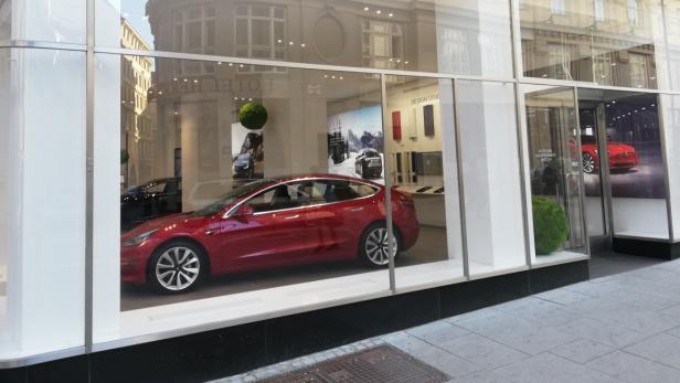 Förderung in Höhe von 3.300 Euro für Tesla Model 3