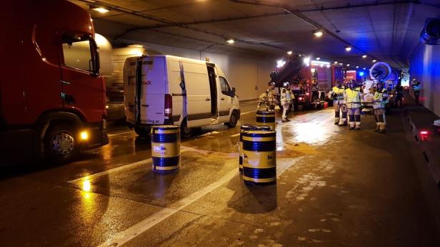 Unfall in S1-Tunnel Vösendorf: Pendler steckten stundenlang im Stau