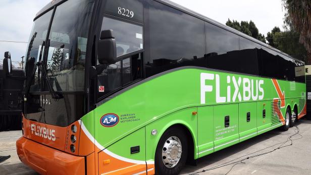 Urteil: Handelsgericht erklärt 30 Flixbus-Klauseln für rechtswidrig
