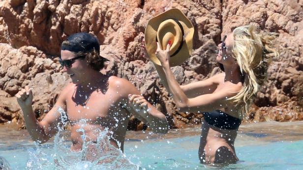 So in Love! HEIDI KLUM turtelt und schmust mit ihrem Liebsten VITO SCHNABEL an seinem Geburtstag auf Sardinien.