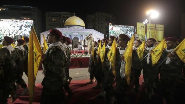 Hisbollah-Milizen feiern den &quot;Jerusalem-Tag&quot; in Beirut (Libanon)