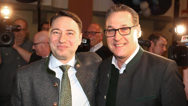 Haimbuchner und Strache bei einer Aschermittwoch-Veranstaltung in Ried im Innkreis, im Feburar 2019.