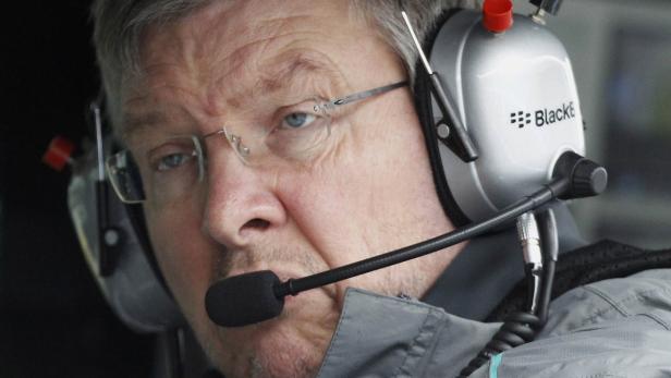 Mercedes Formula One team principal Ross Brawn looks on at the qualifying session of the Australian F1 Grand Prix at the Albert Park circuit in Melbourne March 17, 2013. REUTERS/Brandon Malone (AUSTRALIA - Tags: SPORT MOTORSPORT F1 HEADSHOT PROFILE)
