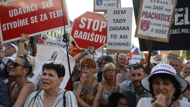 Vorwurf des Betrugs: 120.000 Tschechen demonstrierten gegen Babis