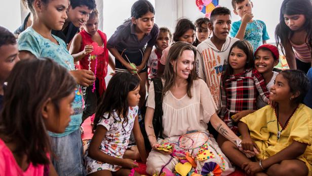 Angelina Jolie besucht Flüchtlinge in Kolumbien