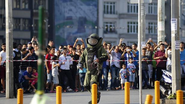 Spezialeinheiten bei verdächtigem Paket – in Istanbul herrscht Daueralarm