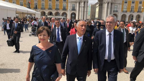 Van der Bellen in Portugal: Zwei Mal klein und selbstbewusst