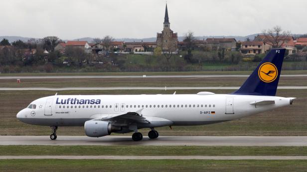 Lufthansa-Streiks angekündigt: Fluggästen droht "Chaos-Sommer"