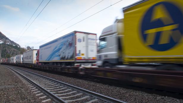 Schienengüterverkehr: Verkehrsleistung ist um 2,1 Prozent gesunken