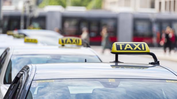 Obmann der Wiener Taxler über E-Taxis, Uber und die Rolling Stones