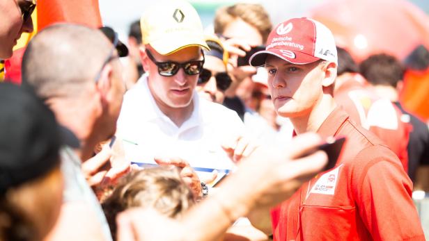 Formel 2: Spektakulärer Crash von Schumacher