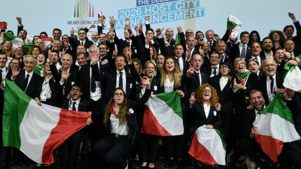 Die italienische Delegation hatte am Montag in Lausanne guten Grund zum Feiern.