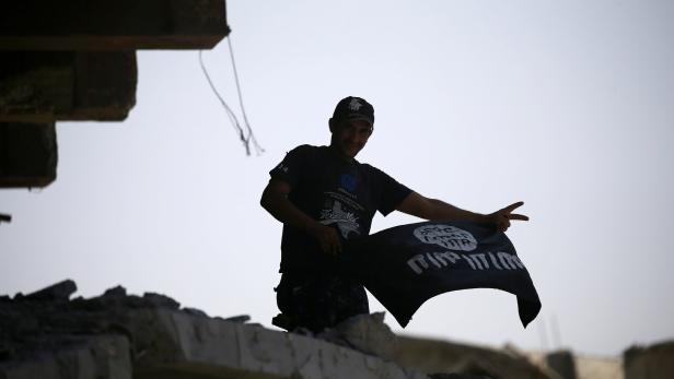 Verantwortlich für 100 Enthauptungen: Belgischer IS-Kämpfer gefasst