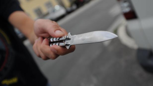 Einweisung in Anstalt: Mann verletzte Ex-Freundin mit Messer