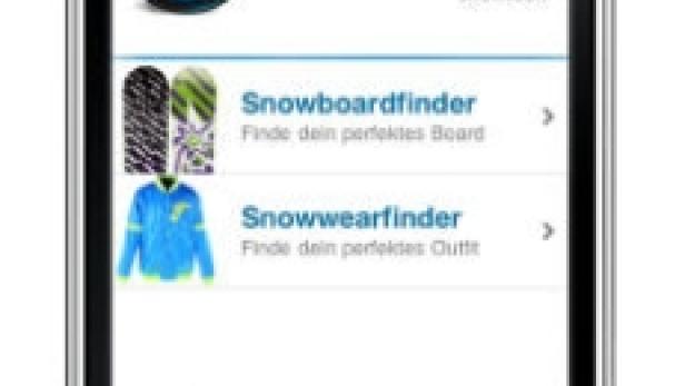 Ein iPhone zeigt die Blue Tomato App mit Snowboard- und Snowwear-Finder.