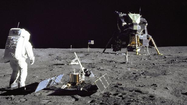 Der Wettlauf zum Mond: Kalter Krieg und neue Pläne